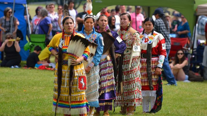 peuples autochtones canada